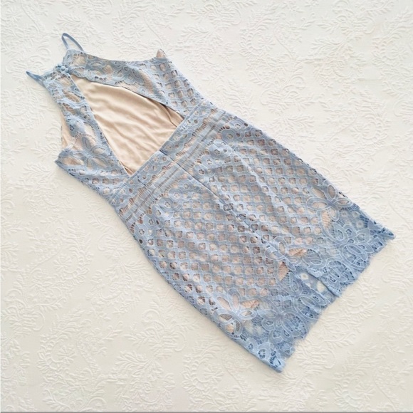 NWOT Lulus Steal a Kiss Light Blue Lace Dress Small - Picture 4 of 9